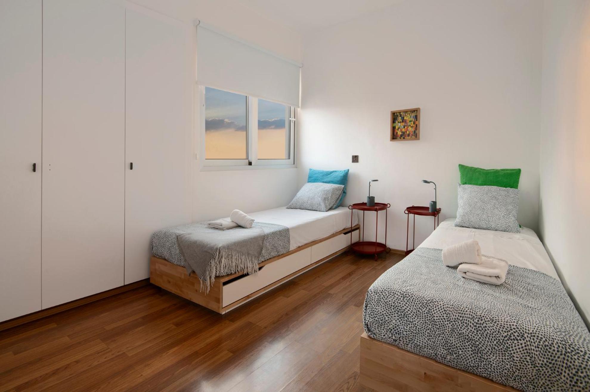 Amazing Two Bedroom Apartment Larnaca Exterior foto